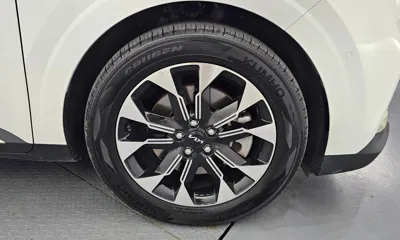 Kia Canival 2023, 53920 км, за 20195.45 USD - фото 21
