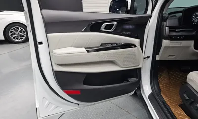 Kia Canival 2023, 53920 км, за 20195.45 USD - фото 24