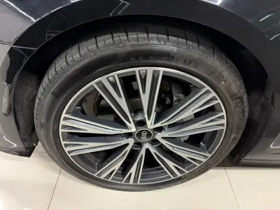 Audi A6L 2024, 15000 км, за 38227.63 USD