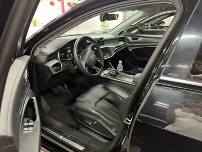 Audi A6L 2024, 15000 км, за 38227.63 USD