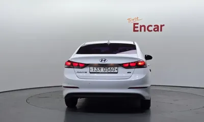 Hyundai Avante 2016, 85717 км, за 5667.76 USD