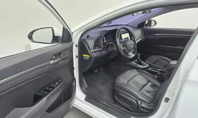 Hyundai Avante 2016, 85717 км, за 5667.76 USD - фото 10