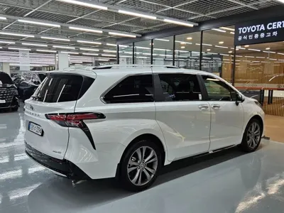 Toyota Sienna 2025, 3547 км, за 43277.17 USD
