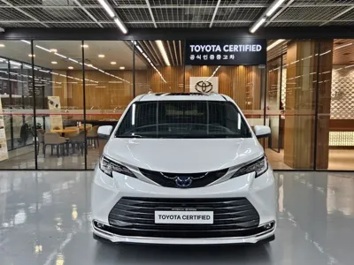 Toyota Sienna 2025, 3547 км, за 43277.17 USD