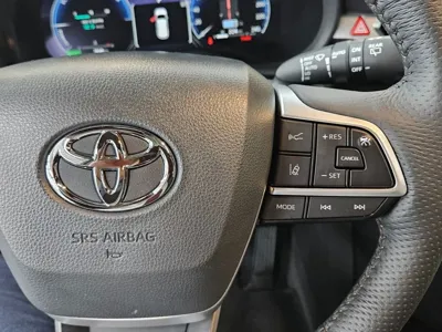 Toyota Sienna 2025, 3547 км, за 43277.17 USD - фото 6