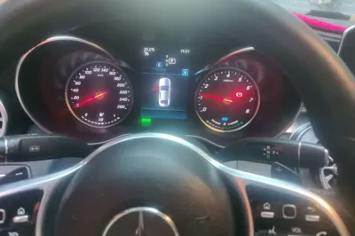 Mercedes-Benz C-Class 2019, 108200 км, за 17696 USD - фото 11