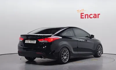 Hyundai Avante 2014, 150991 км, за 4675.39 USD