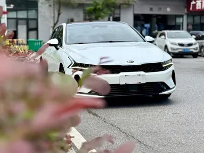 Kia K5 · 2021 год