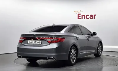 Hyundai Grandeur 2016, 156465 км, за 3876.27 USD