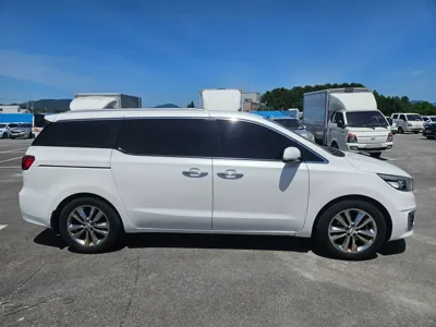 Kia Canival 2016, 251706 км, за 4493.06 USD