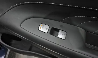 Hyundai Grandeur 2020, 99925 км, за 15688.59 USD - фото 32