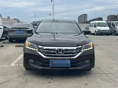 Honda Accord 2014, 85000 км, за 6167.97 USD