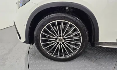 Mercedes-Benz GLC-Class 2025, 5869 км, за 53275.47 USD