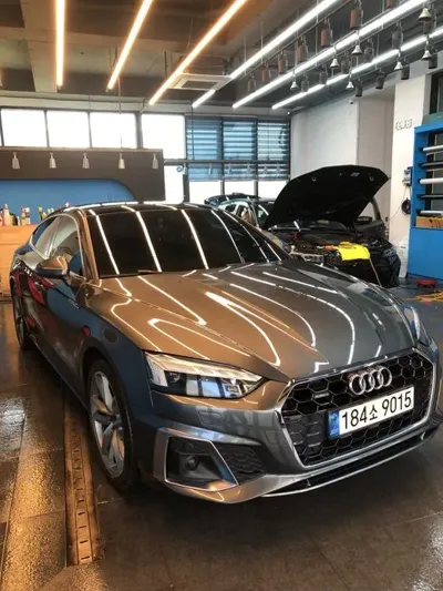 Audi A5 2021, 93000 км, за 19014.49 USD