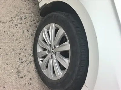 Volkswagen Bora 2017, 55500 км, за 4279.22 USD