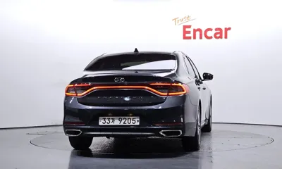 Hyundai Grandeur 2017, 155720 км, за 6840.39 USD