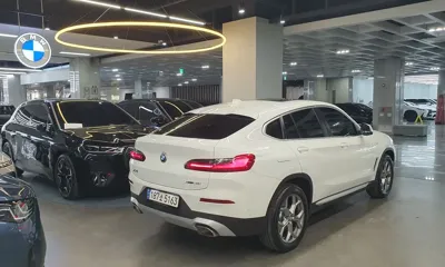 BMW X4 2023, 44902 км, за 28080.6 USD