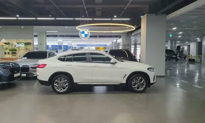 BMW X4 2023, 44902 км, за 28080.6 USD - фото 20