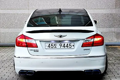 Hyundai Genesis 2008, 239260 км, за 3445.36 USD