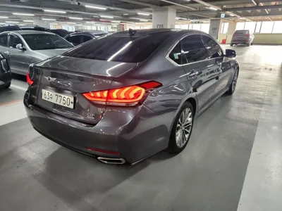 Hyundai Genesis 2015, 114752 км, за 6960.71 USD