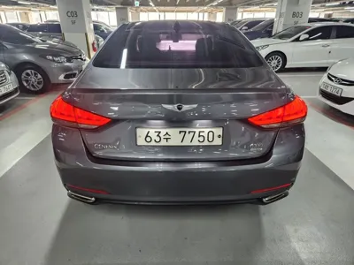 Hyundai Genesis 2015, 114752 км, за 6960.71 USD