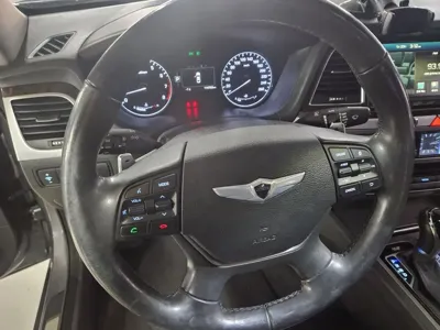Hyundai Genesis 2015, 114752 км, за 6960.71 USD