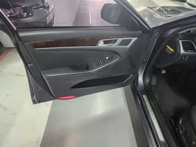 Hyundai Genesis 2015, 114752 км, за 6960.71 USD - фото 15