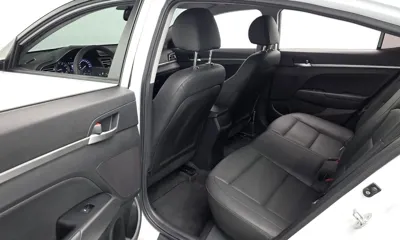 Hyundai Avante 2020, 44204 км, за 8925.09 USD - фото 11