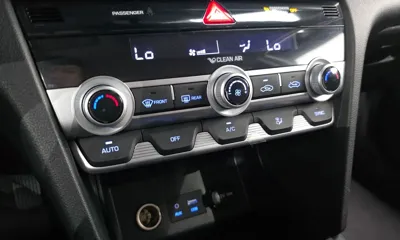 Hyundai Avante 2020, 44204 км, за 8925.09 USD - фото 16