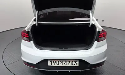 Hyundai Avante 2020, 44204 км, за 8925.09 USD - фото 20