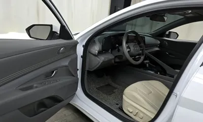 Hyundai Avante 2025, 21993 км, за 15731.65 USD - фото 11