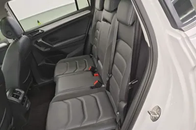 Volkswagen Tiguan L New Energy 2020, 86199 км, за 15722 USD - фото 20