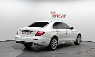Mercedes-Benz E-Class 2019, 87079 км, за 16849.56 USD