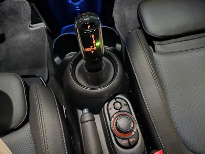 MINI Cooper 2024, 8871 км, за 18883.89 USD - фото 9