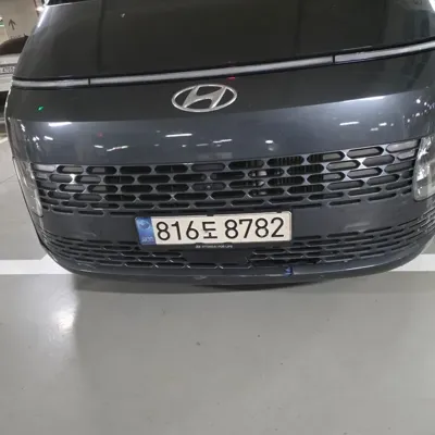 Hyundai Staria 2022, 128000 км, за 11721.03 USD