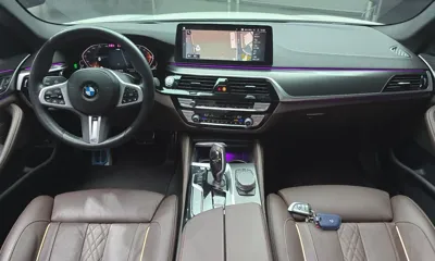 BMW 5-Series 2023, 87649 км, за 25647.82 USD - фото 7
