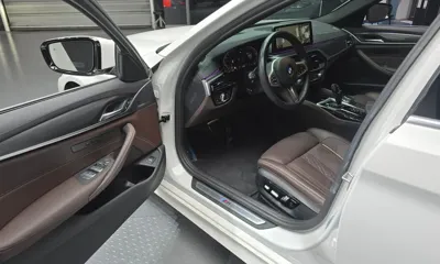 BMW 5-Series 2023, 87649 км, за 25647.82 USD - фото 10