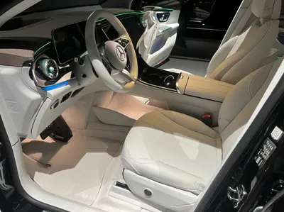 Mercedes-Benz EQE 2024, 9000 км, за 42182.7 USD - фото 7