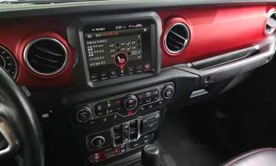 Jeep Gladiator 2021, 64771 км, за 25146.59 USD - фото 14
