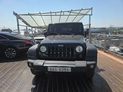 Jeep Wrangler · 2011 год