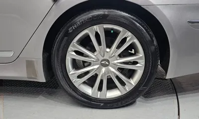 Hyundai Genesis 2012, 172204 км, за 2955.86 USD