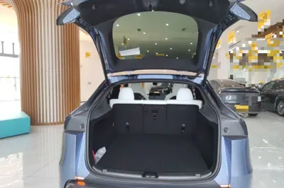 Tesla Model Y 2026, 100 км, за 39167 USD - фото 3