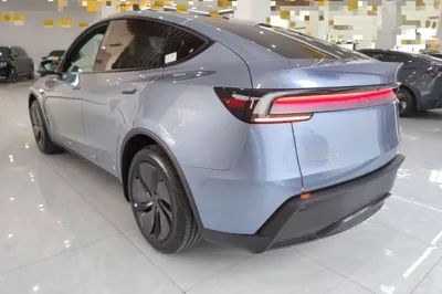 Tesla Model Y 2026, 100 км, за 39167 USD - фото 6