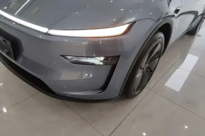 Tesla Model Y 2026, 100 км, за 39167 USD - фото 10