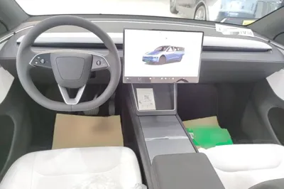 Tesla Model Y 2026, 100 км, за 39167 USD - фото 14