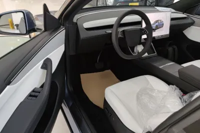 Tesla Model Y 2026, 100 км, за 39167 USD - фото 20