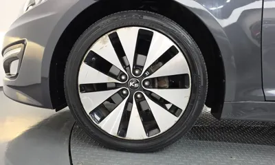 Kia K5 2011, 76893 км, за 3185.33 USD