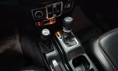Jeep Wrangler 2021, 56465 км, за 26900.82 USD - фото 9