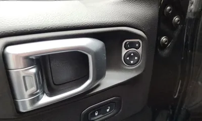 Jeep Wrangler 2021, 56465 км, за 26900.82 USD - фото 18