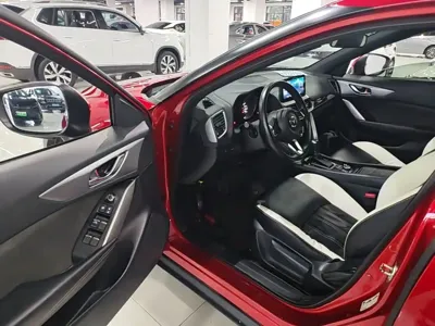 Mazda CX-4 2019, 66100 км, за 8637.27 USD - фото 16